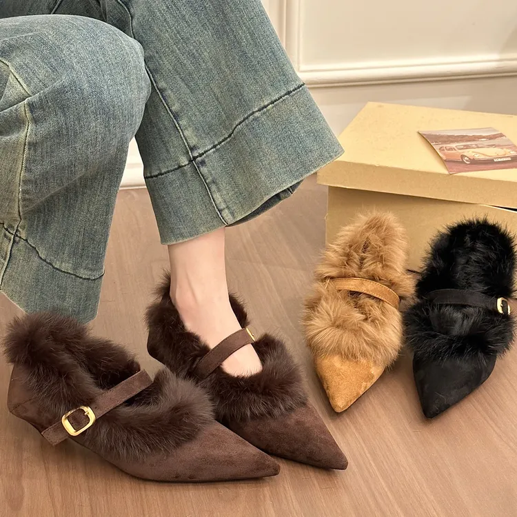 titing人间美拉德！时髦绒面尖头毛毛搭扣单鞋女冬秋加绒粗跟单鞋