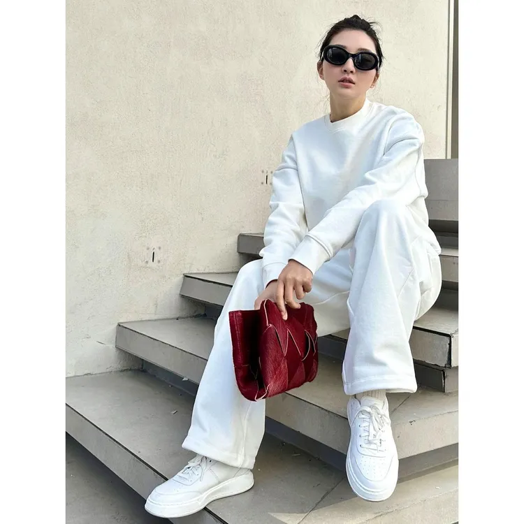 运动套装女秋季流行风格休闲宽松简约白色长袖卫衣长裤跑步两件套
