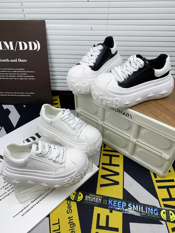 【左左家】2025春款真皮厚底增高老爹鞋百搭系带休闲运动面包小白鞋