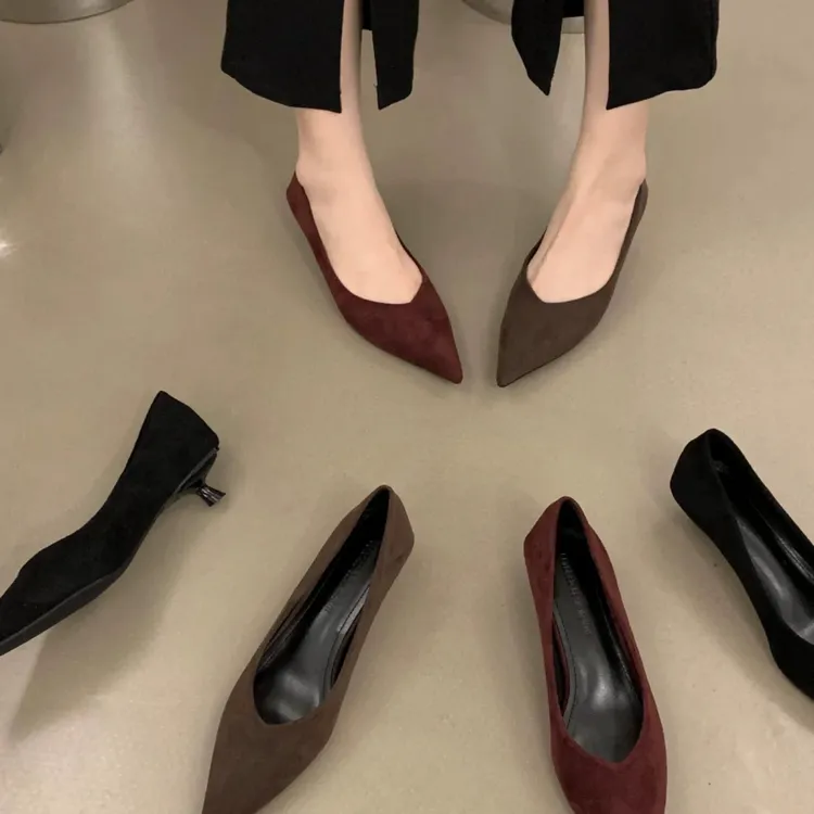 2025秋季新款法式尖头浅口高跟绒面气质时尚百搭黑色细工作单鞋