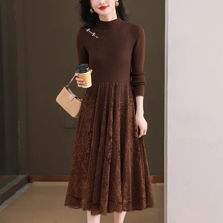 蕾丝拼接连衣裙秋冬收腰显瘦A字裙气质高级感长款毛衣裙配大衣的