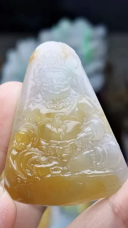 天然缅甸翡翠冰黄翡黄财神吊坠毛货买断需抛光尺寸49-35-8.5