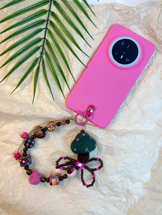 原创液态硅胶毛毡手提链适用华为mate80pro手机壳