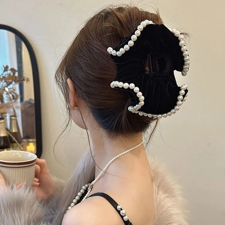 韩国精致丝绒抓夹女高级感珍珠发夹后脑勺秋冬优雅气质黑色鲨鱼夹