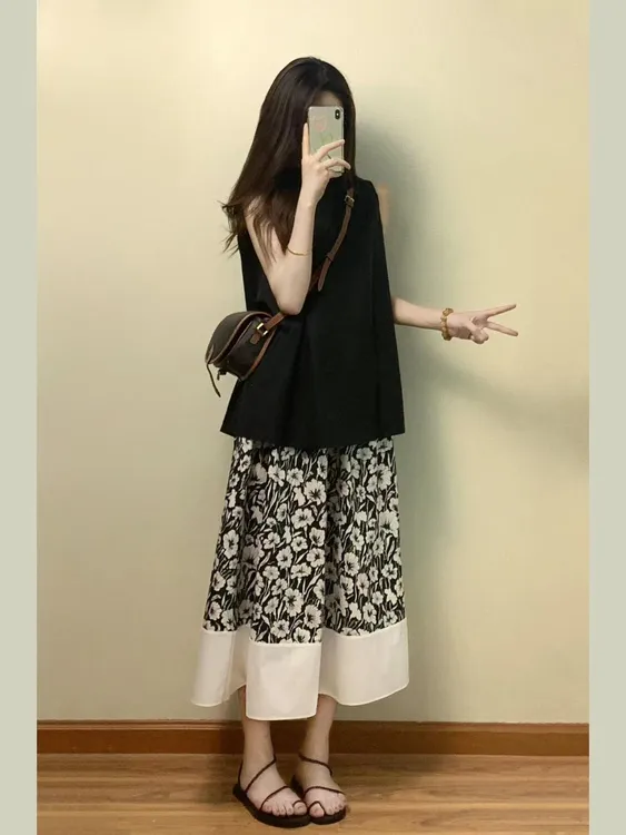 2025夏季新款韩系简约高级感黑色无袖上衣气质百搭碎花半身裙套装