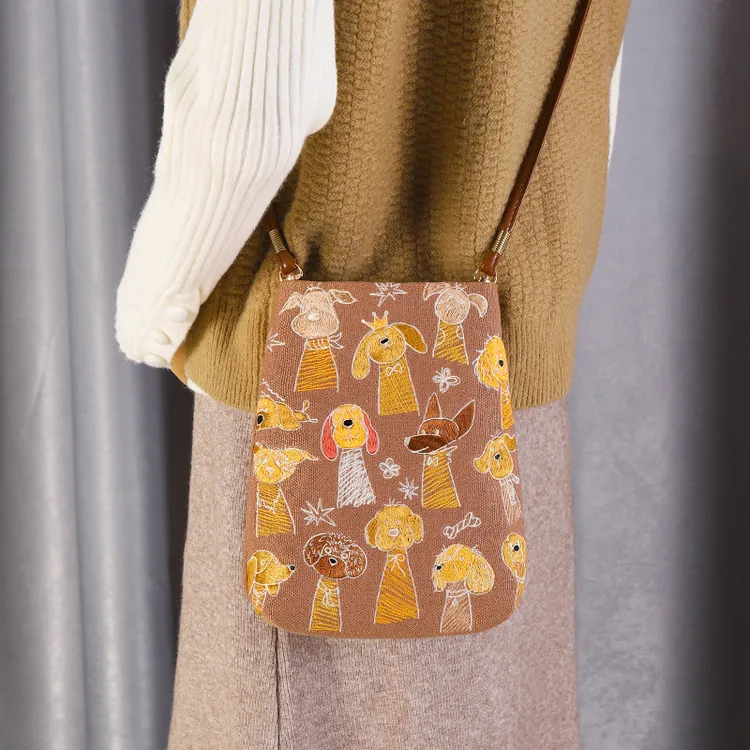 原创插画休闲刺绣手机包女斜挎袋迷你小包高级感女式冬季散步包包