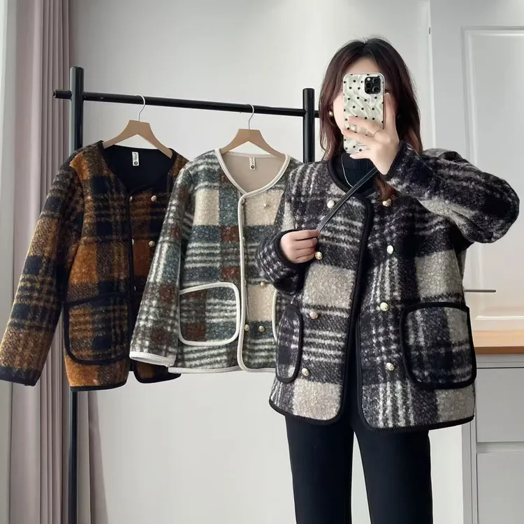 2025大码保暖秋冬格子韩版外套常规款小香风休闲毛呢外套短款