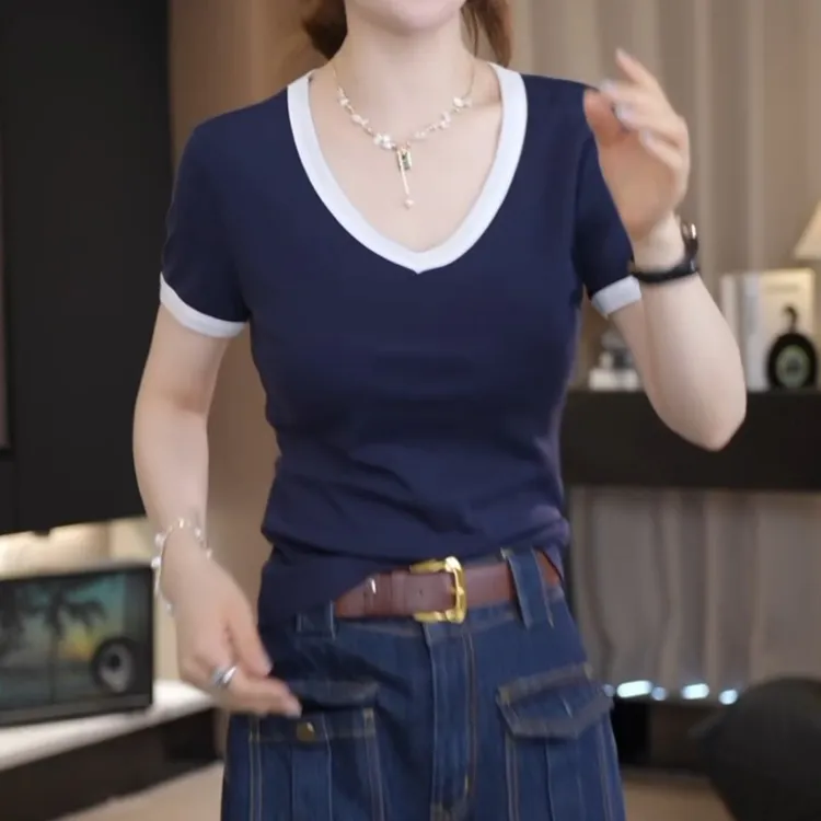 2025新极简风复古撞色V领修身百搭T恤LK2503227