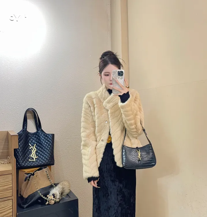 欧货冬季新款高级感金叶貂外套气质轻奢复古小众百搭休闲洋气网红