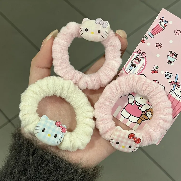 可爱格子KT猫发圈秋冬毛绒绒卡通头绳少女ins风百搭扎头皮筋发饰