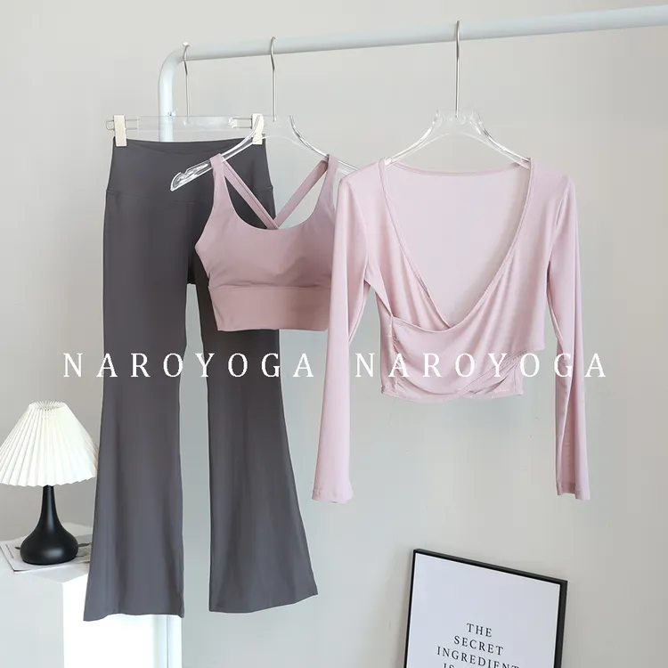 瑜伽服套装女秋高级感带胸垫显瘦跑步训练长袖专业运动健身速干衣