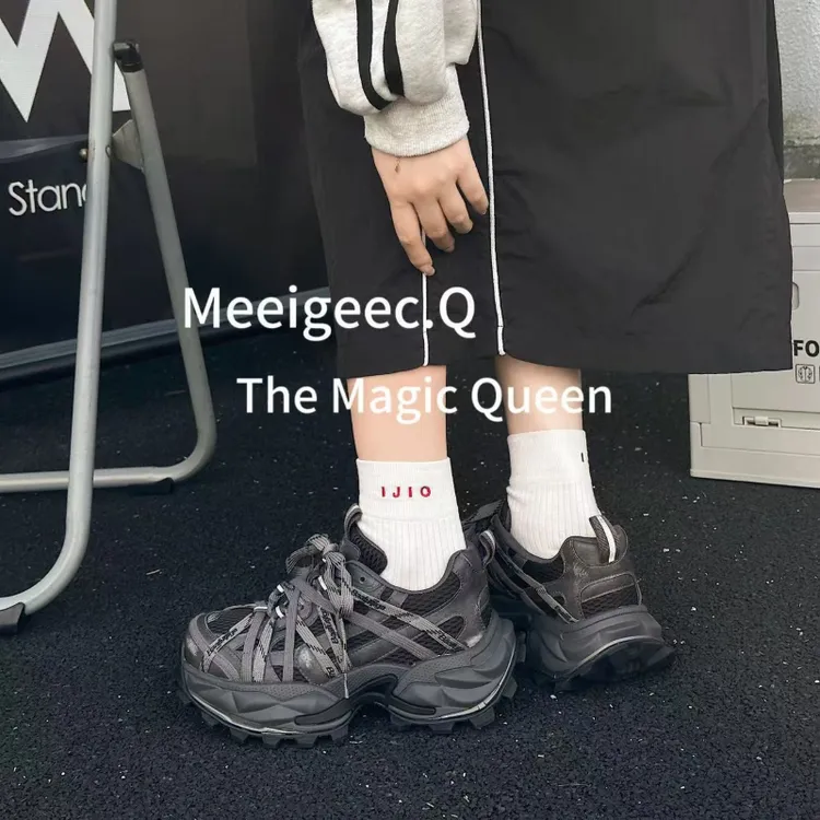 厚底蜘蛛侠绑带老爹鞋女2025秋季新款韩版做旧脏脏增高运动阿甘鞋
