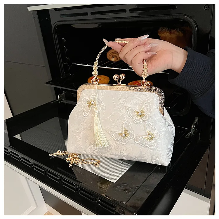 【刺绣蝴蝶】新中式国风旗袍马面裙斜挎包百搭复古古风包包A868