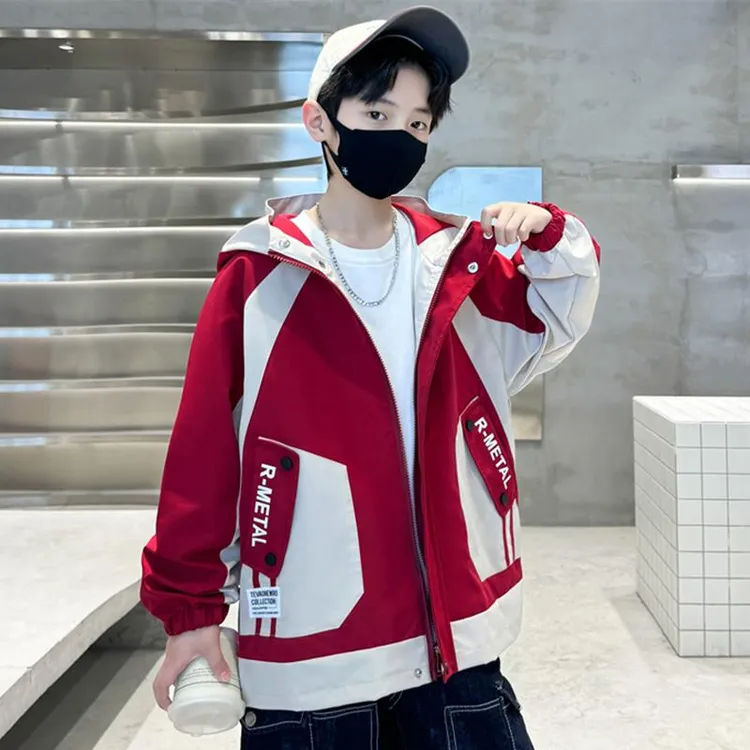 男童秋装外套春秋款2024新款儿童冲锋衣秋季大童男孩休闲连帽上衣