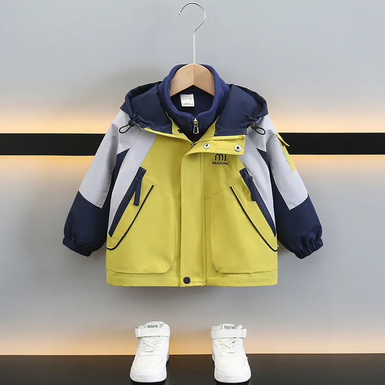 男童冲锋衣儿童春秋款户外防风外套2025新款摇粒绒可拆卸秋冬风衣
