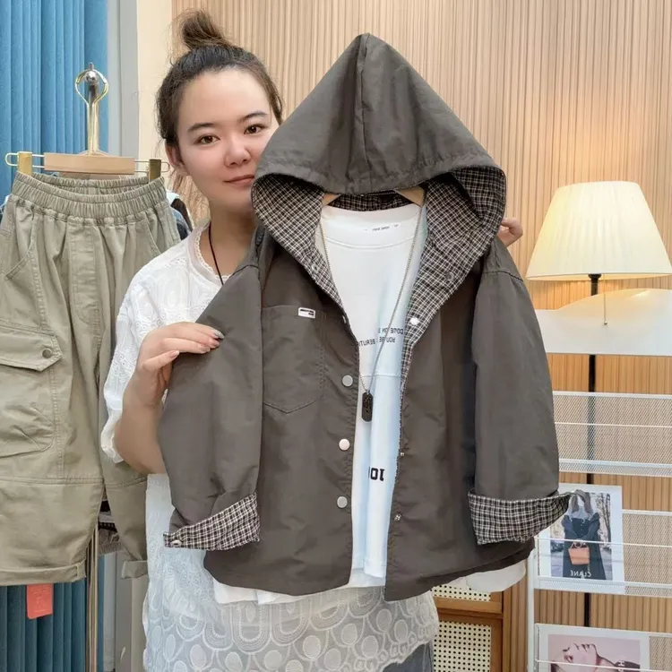 男童双面穿外套2025春秋新款儿童格子连帽上衣中大童时髦男孩潮