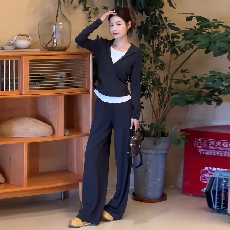 运动套装女2025春秋新款显瘦减龄假两件长袖气质百搭阔腿裤两件套
