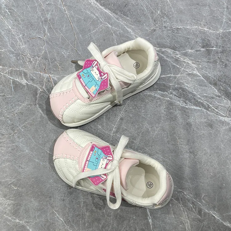 浅粉丑萌鞋子女2026春季新款阿甘鞋女生休闲运动鞋韩系德训鞋流行