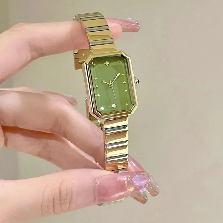 2025新款女款轻奢小众高级感方形方糖时尚气质女表绿色石英表