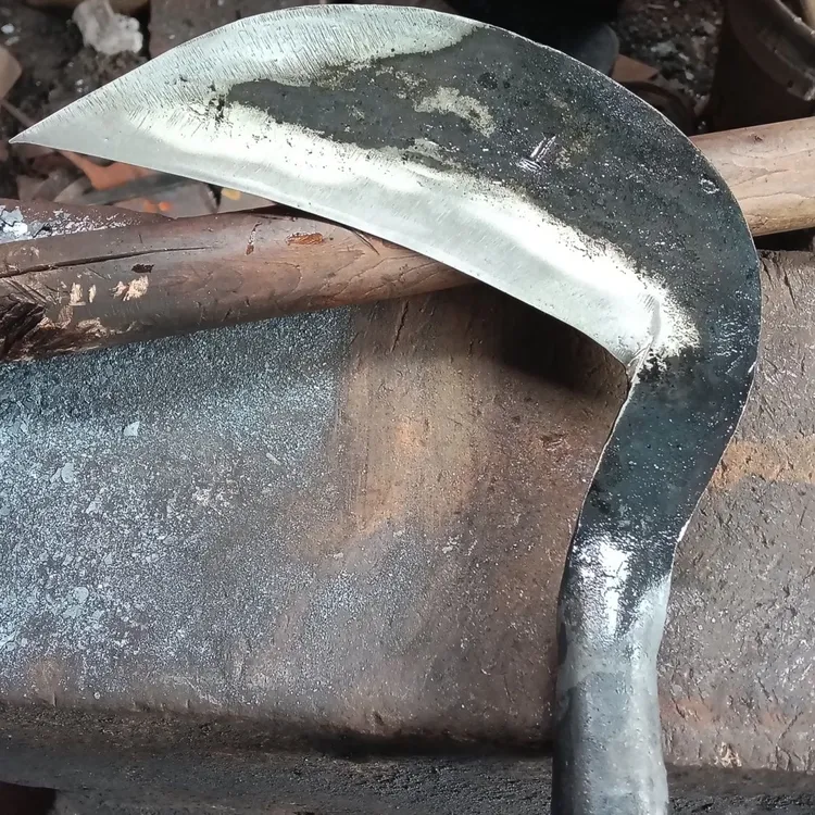 纯手工锻打夹钢镰刀锋利耐用割草砍树农用户外除草适用割草镰刀