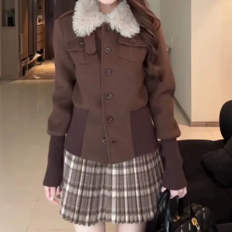 翻领中长款绵服极简设计随性风格