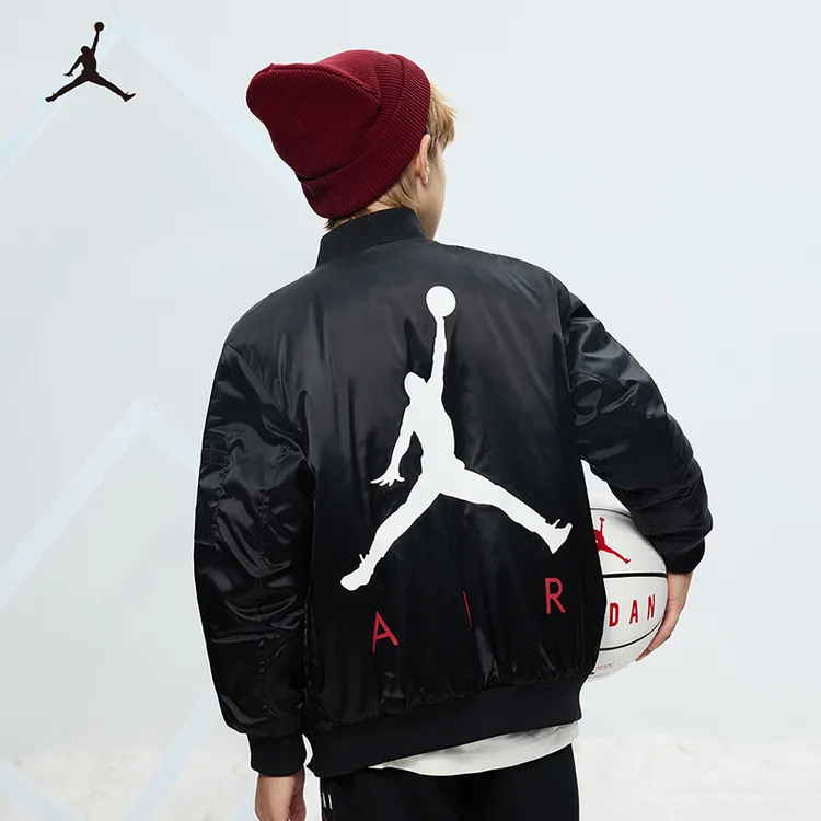 Air Jordan童装男童儿童时尚舒适秋冬保暖夹克外套宽松棉服B654