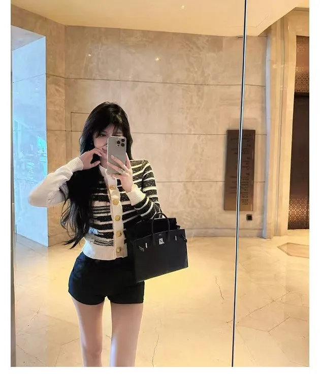 小香针织开衫外套女2025新款早秋穿搭高级感长袖百搭上衣显瘦短裤