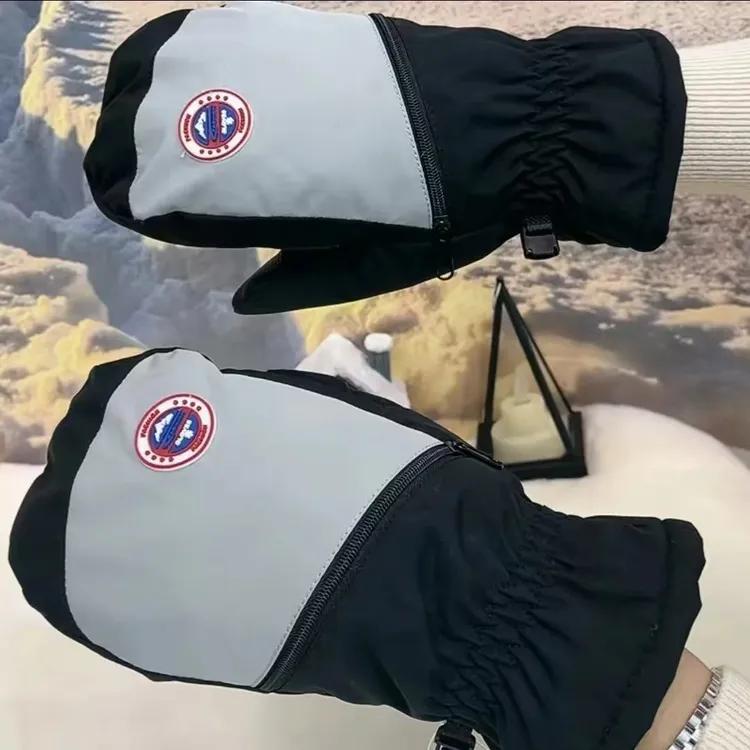 手套冬季保暖触屏骑行电动车防寒加绒加厚防风羊毛手套耐磨防雨