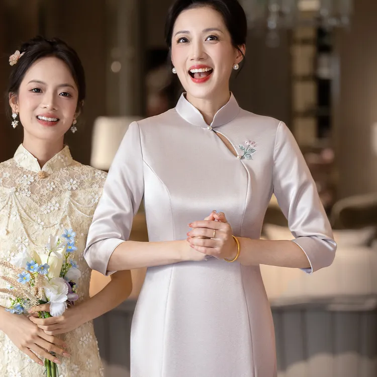 秋款进口三醋酸苏绣改良旗袍后开叉薰衣草紫喜妈妈婚宴日常宴会L