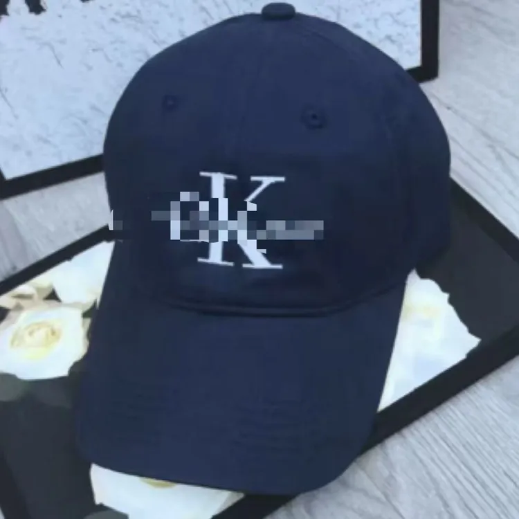 刺绣软顶鸭舌棒球帽   百搭不挑人时尚户外均码休闲透气中性