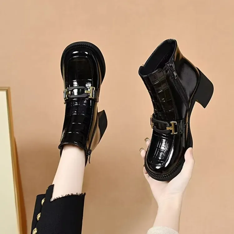 2025圆头秋冬时尚新款真皮马丁英伦切尔西牛皮短靴粗跟高跟鞋加绒