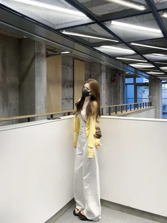 女装禅意仙气飘飘2025秋款显瘦时尚长袖开衫气质感休闲直筒裤套装