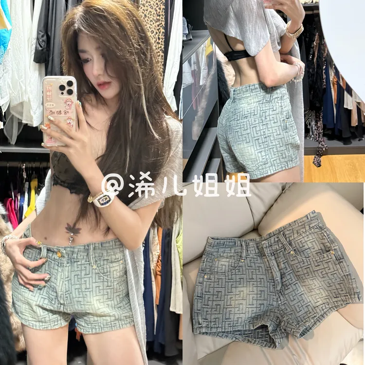 显瘦显腿长A字包臀印花牛仔短裤