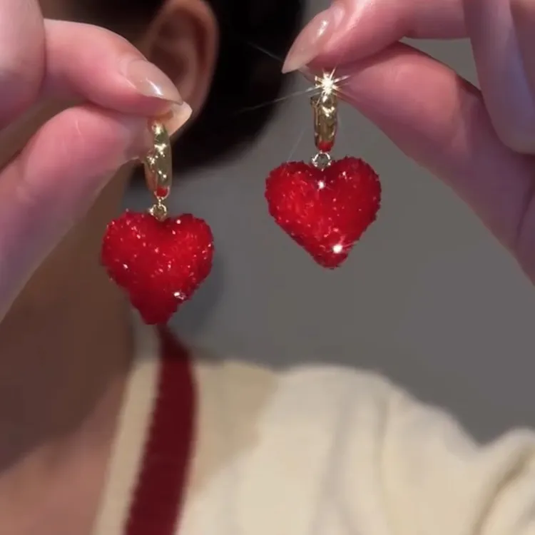 铜合金耳饰 安可拉红耳环女新款爆款气质百搭红色爱心耳坠耳饰