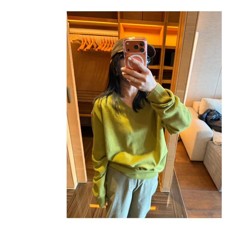 HDD- "针织动态" 羊毛 秋冬女款V领宽松针织套头毛衣上衣 Y9430