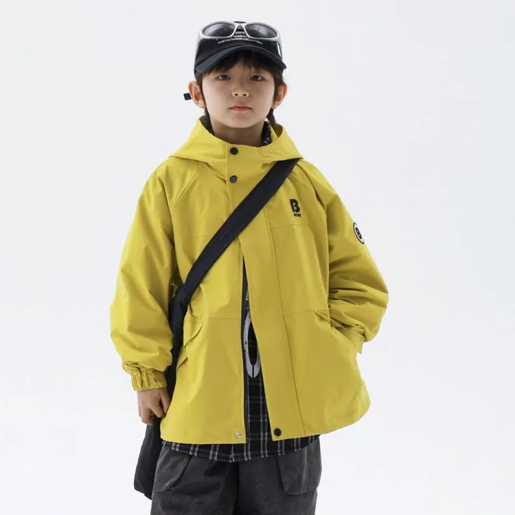 男童春秋户外运动冲锋衣外套2025新款儿童男孩春装炸街防风夹克