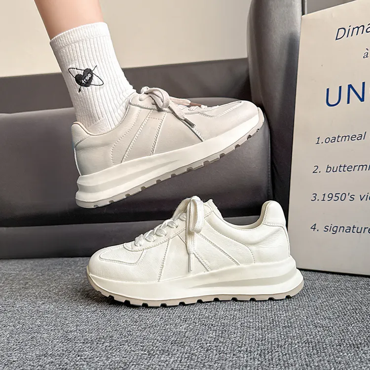 2025春季新款厚底小白鞋时尚百搭休闲鞋透气超轻阿甘鞋白色女鞋潮