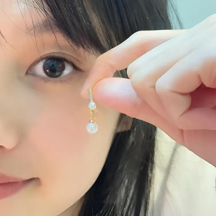 合金锆石耳饰 珍珠流苏耳钉早春女银针轻奢小众设计感高级耳饰