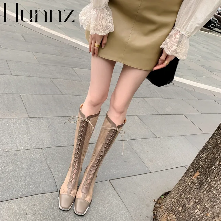hunnz轻奢夏季薄款系带骑士靴女方头粗跟显瘦网纱镂空长筒凉靴