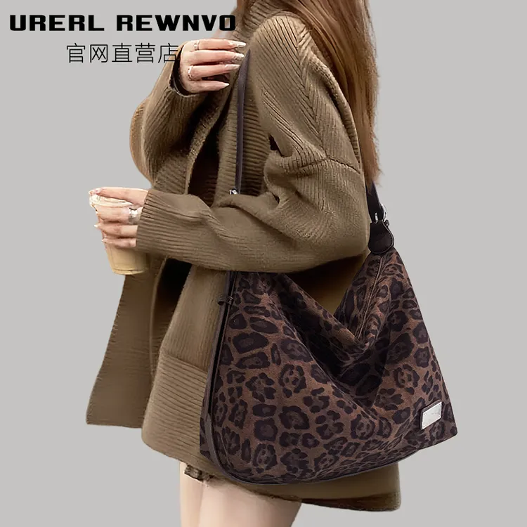 URERL REWNVO麂绒豹纹托特包女2025新款大容量通勤复古豹纹斜挎包