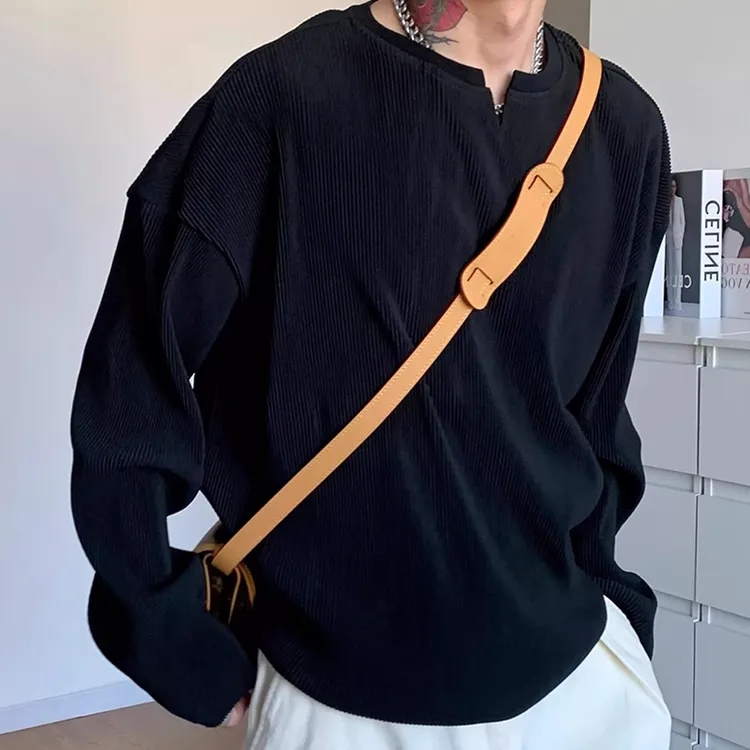设计感v领薄款长袖打底衫男秋潮流宽松坑条纹褶皱纯色t恤百搭上衣