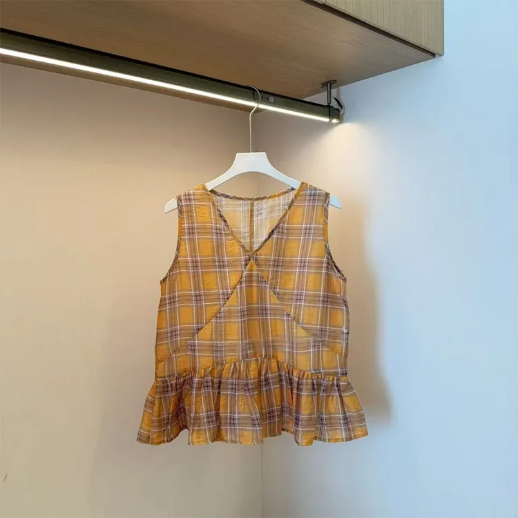 韩系气质碎花百搭V领无袖衬衫女装2026夏季新款休闲宽松显瘦上衣