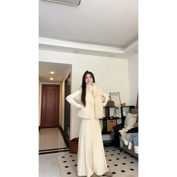 2025新款韩系温柔风针织上衣女秋冬季高级感修身长裙马甲套装女