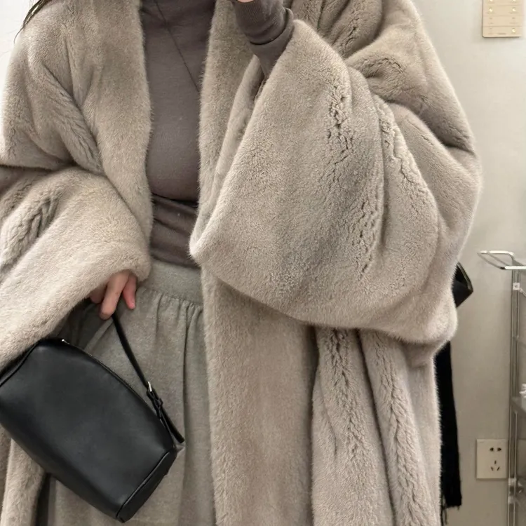 斗篷貂 新款进口整貂紫标级阔版显瘦貂皮大衣女宽松水貂皮草外套