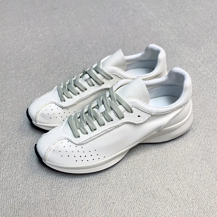 夏季真皮小白鞋时尚舒适透气休闲鞋白色百搭潮流厚底潮鞋