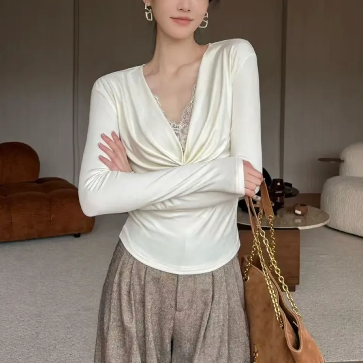 加绒加厚蕾丝拼接V领褶皱显瘦长袖上衣性感时尚风百搭修身打底衫