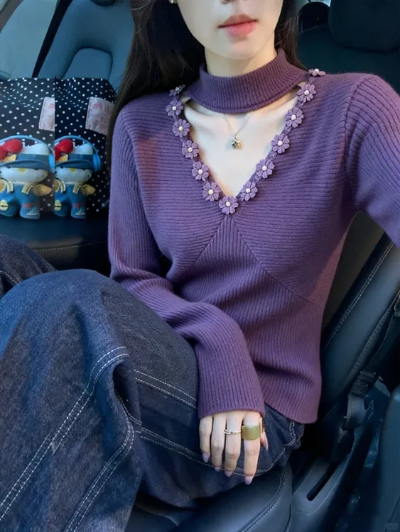 轻熟风镂空紫色花朵长袖针织衫女秋冬2025新款设计感显瘦绝美毛衣
