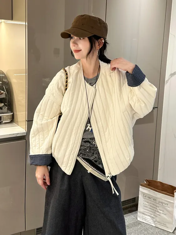 韩系设计感褶皱圆领外套女秋冬2025新款简约休闲显瘦宽松上衣