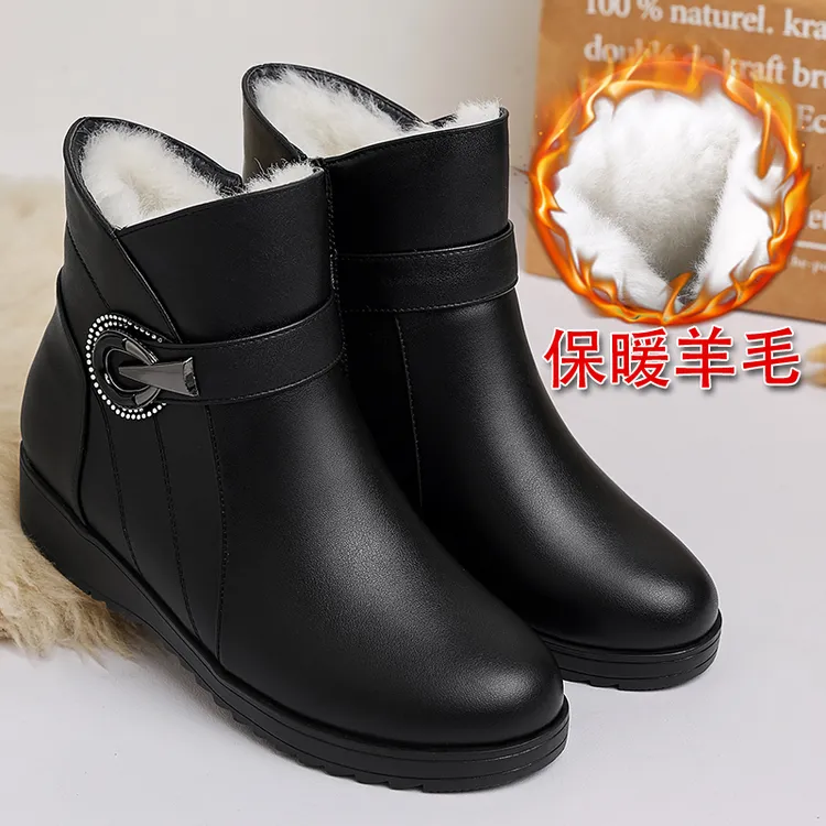 妈妈鞋冬季新款保暖老人棉靴奶奶棉鞋加绒加厚保暖中老年羊毛皮鞋