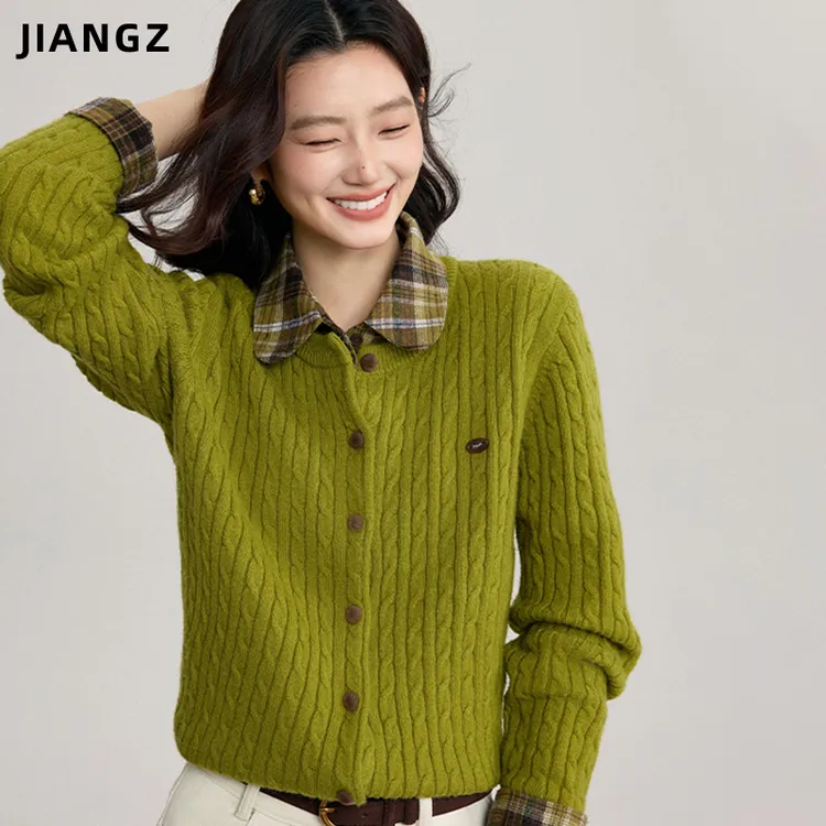 江洲【格玛】秋冬时尚新款麻花立体提花假两件保暖设计款羊毛毛织衫